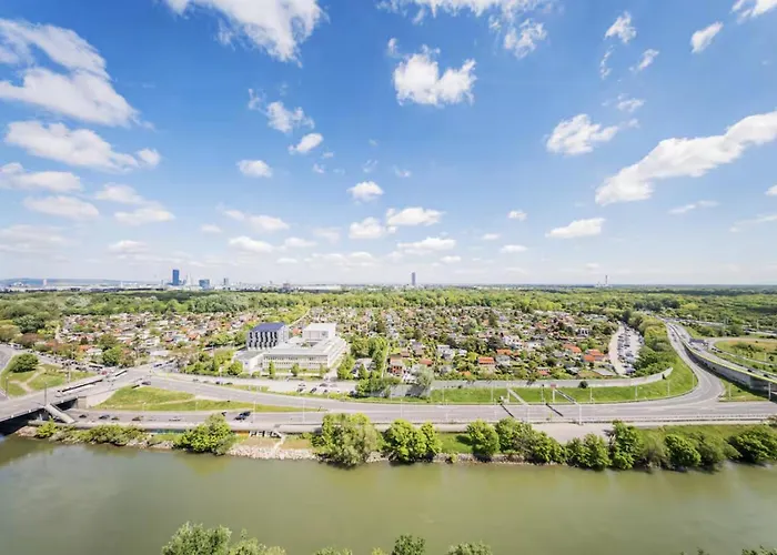 Skyline With Skypool And Free Parking Apartment