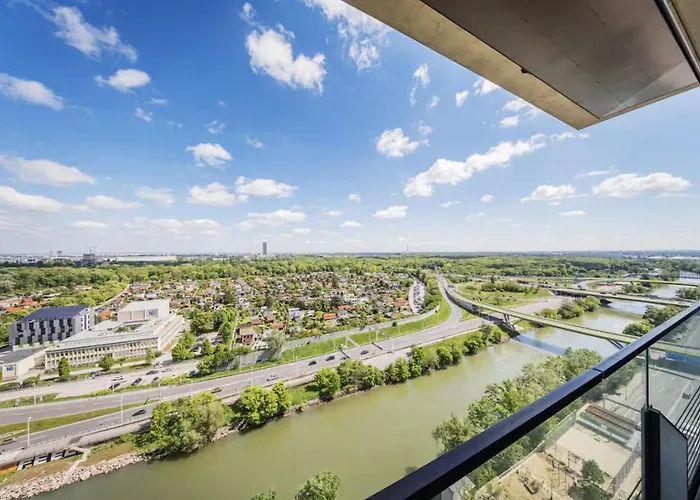 Apartment Skyline With Skypool And Free Parking